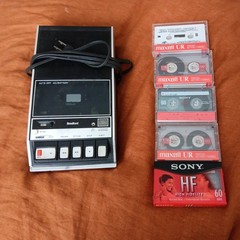 Vintage Bradford Model 90597 Portable Cassette Player