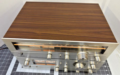 VINTAGE AKAI AM-2450 STEREO INTEGRATED AMP & AKAI AT-2450 AM/FM TUNER COMB(7744)