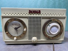 Vintage Dewald Model H-528 Radio Works In Good Condition See Description