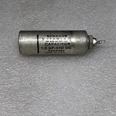 SPRAGUE VITAMIN Q CAPACITOR 1.0µF 300DC 130P101