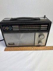 Vintage Realtone 2314 Three Band Radio AM/FM/SW Parts Repair As-Is