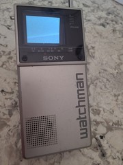Vintage 1985 Sony Watchman FD-20a w/ case B&W Portable TV Works- Great Condition