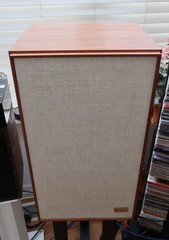 Acoustic Research AR3a Improved European model. Near excellent condition!
