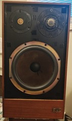 Acoustic Research AR-11b Vintage Speakers / Freshly refoamed / Yellow Tweeters