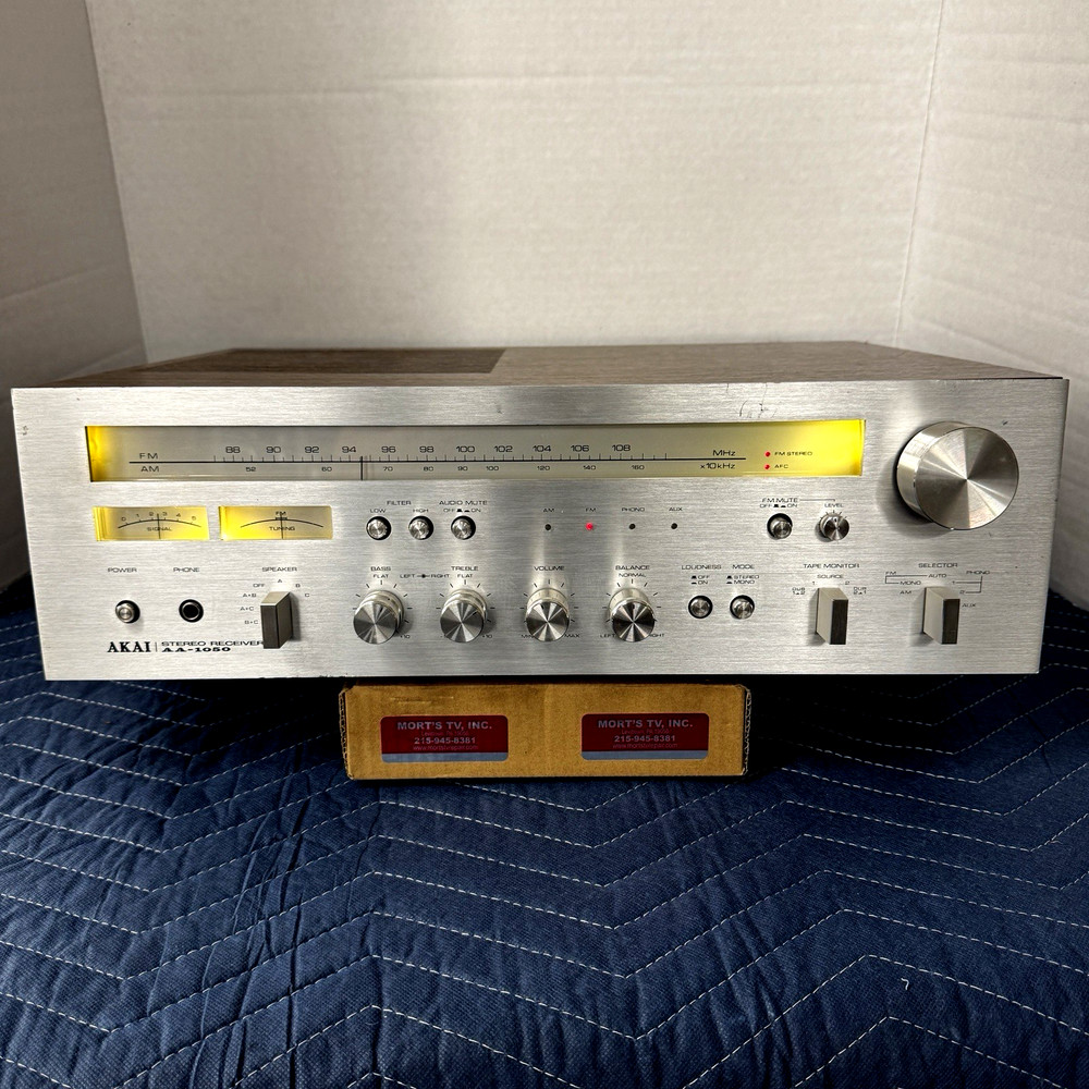 AKAI AA-1050 VINTAGE AM/FM STEREO RECEIVER – SERVICED – CLEANED – TESTED