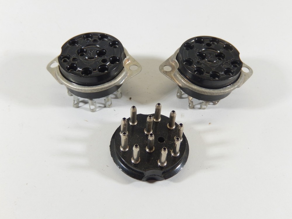 VINTAGE NOS LOT OF 3 UNBRANDED 11 PIN ACCESSORY TUBE SPEAKER SOCKETS & PLUG