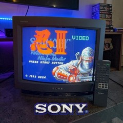 Sony Trinitron 13&Prime; CRT TV KV-13TR27 Retro Gaming 1992 Vintage Television Remote