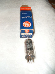 (1) NOS GE 6BA6 Vintage Radio VACUUM TUBE
