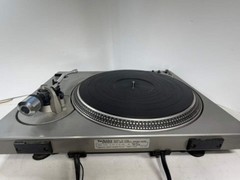 Technics SL-1700 Direct Drive Turntable Tested Working No Dust Cover – DeoxIT Se