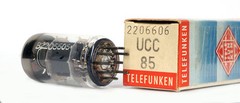 UCC85/10L14 TELEFUNKEN NOS GERMANY Tube Röhre Lampe TSF Valvola Valve 진공관 真空管
