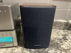 Aiwa Compact Disc Stereo System XR-M75 with sx-m95 Speakers Tested