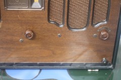 Vintage 1932 General Electric A-81 Portable Radio with tubes, missing cover.