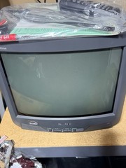 Sony Trinitron KV-13M42 13&Prime; Color CRT TV Retro Gaming w/ Remote Tested OPEN BOX