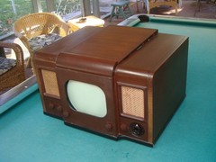 Vintage 1940s DeWald BT-100, 10&Prime; Table Top TV, RCA 630 Clone