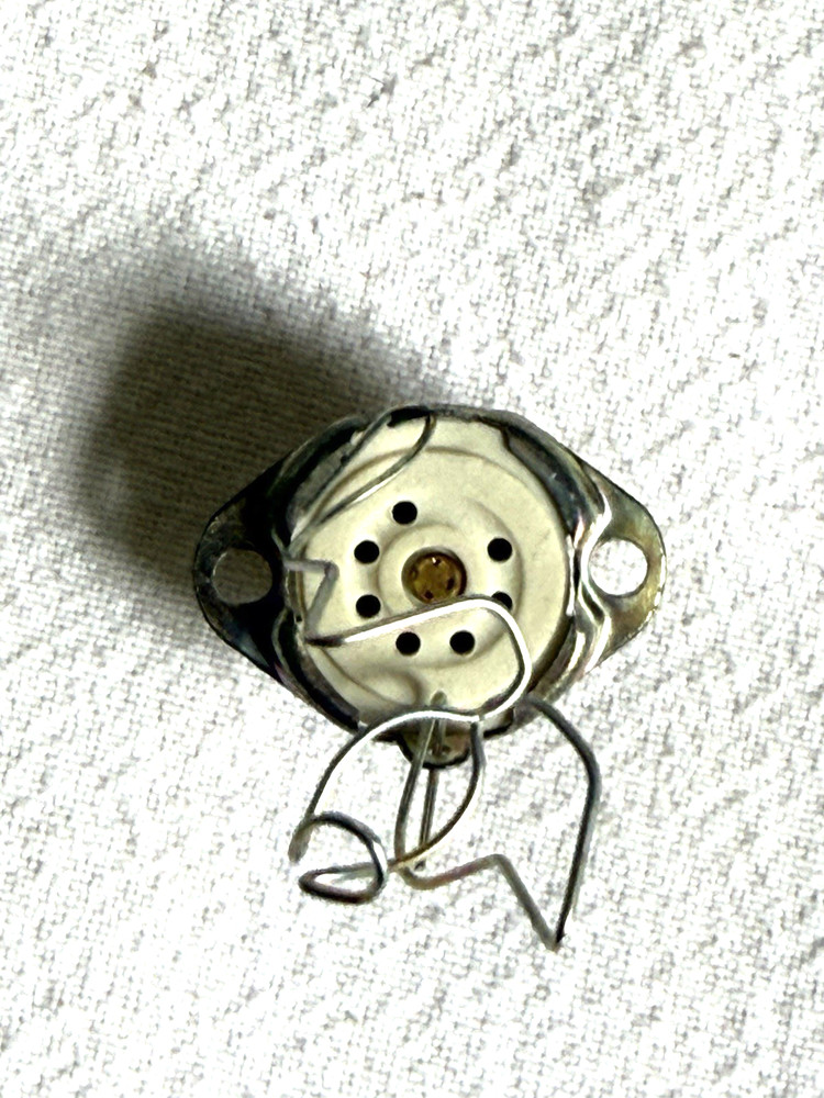 ceramic 7 pin socket with 40 mm pressing retainer Russian made Military grade