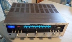 Vintage Marantz Model 2220B Stereo Receiver with Owner&rsquo;s Manual in Exc Condition