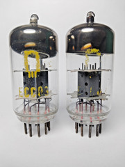 2 pcs USED Ecc83 /12AX7/ RFT Tubes Matched Pair