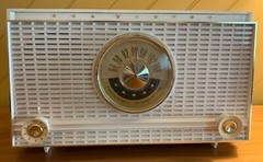 Champagne White 1960s MCM RCA Victor Radio Model 1-F-2E: Now a Bluetooth Speaker