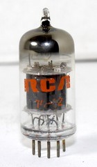5751 RCA VACUUM TUBE