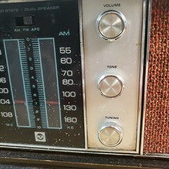 Vintage 1960s RCA Japan 16&Prime; Solid State Wood AM FM Tabletop Radio Pecan WORKS