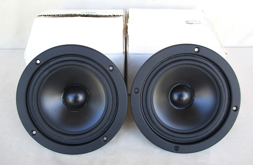 Pair of Unbranded 1132518 2992 130-HWS 8-Ohm 6&Prime; Speakers NOS Germany Tested