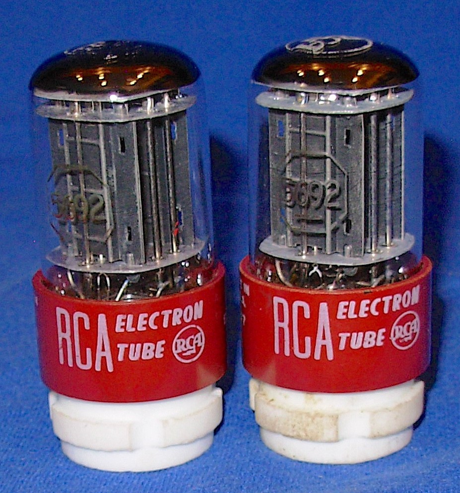 Strong Matched Pair RCA Black Plate Red Base 5692 Vacuum Tubes 1955 Dates