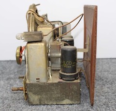 EMERSON 517 TUBE AM RADIO