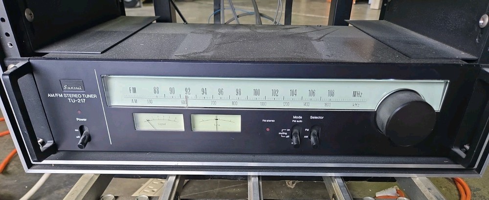 Sansui TU-217 Stereo Tuner AM / FM Radio – Tested – condition