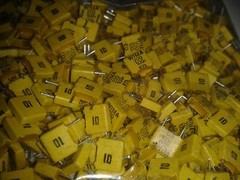 40pcs of Genuine Wima 220pF 100V 10% 5mm TUBE AMP polycarbonate caps for audio!