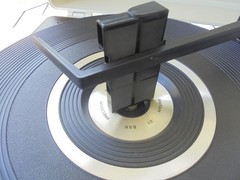 Vintage Emerson A-25A Swingmate Portable Record Player Works great..READ