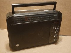 Vtg GE SUPERADIO AM/FM HI Performance Radio w/Wide Band Long Range 7-2887A AC/DC