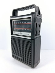Vintage General Electric Two-Way-Power AM/FM Radio 7-2800 B Tested & Working