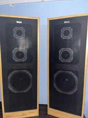 RCA Vintage 33 Inch Floor Speakers Pair Wood Cabinet Home Audio Tower WORKS