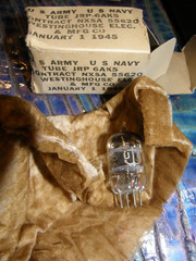 (1) Tested 1945 Westinghouse JRP-6AK5 Tube 6AK5 Army Navy Sencore tested