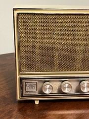 Vintage General Electric Table Radio Model C2535A Buff Plastic W/ Clock (Read)