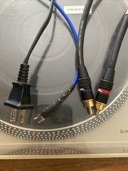 PL- 518 pioneer turntables Clean. fully functioning, Upgraded RCA cable VIDEO