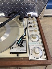 Vintage KLH Model Twenty Stereophonic Music System Turntable & Amplifier
