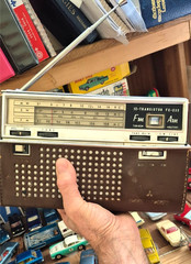 1964 Mitsubishi FX-233 AM FM SW 12 Transistor Radio Works w/ Leather Case