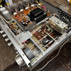 AKAI AA-1050 VINTAGE AM/FM STEREO RECEIVER – SERVICED – CLEANED – TESTED