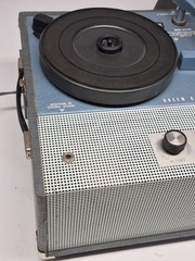 Vintage Califone 1410 K Record Player Needs Needle