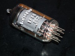 EF86 Siemens 6267 NOS NIB Microphone preamplifier, hum & microphonics tested
