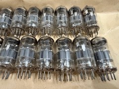 Amperex ECC88/6DJ8/6922 bugle boy D-Getter early version vintage tube