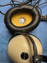 Pioneer SE-30 headphones