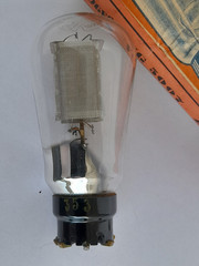 VG5007 HOGES rectifier ( AZ1 TELEFUNKEN ) GLOBE / MESH (~ RGN1064 ) 1930s – AZ 1