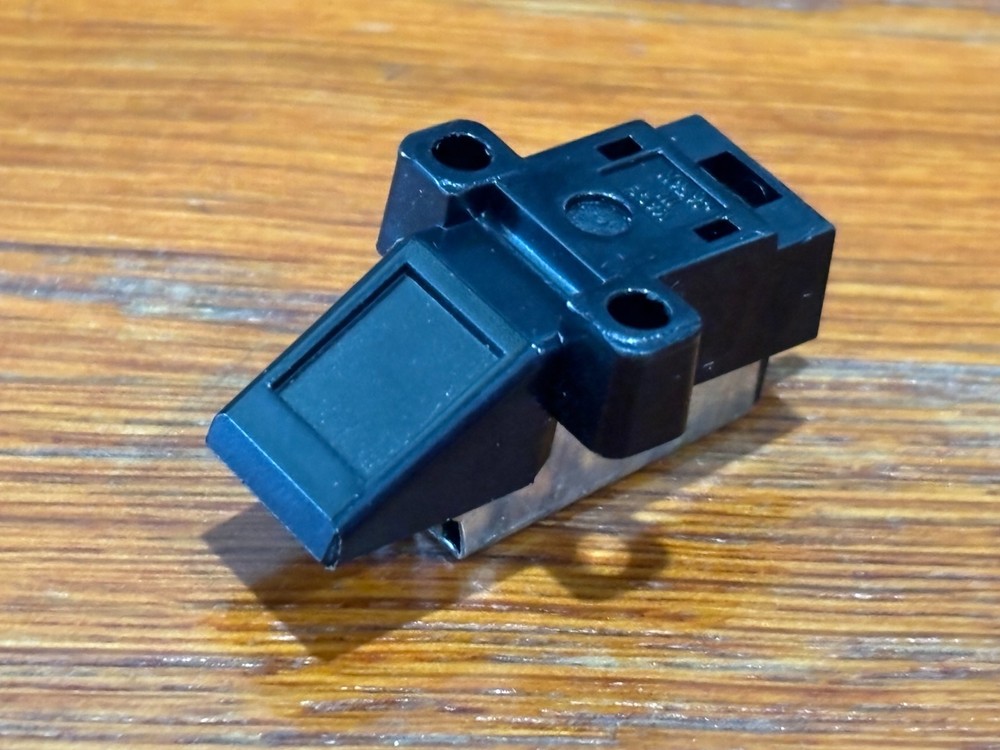 Unbranded Std.-Mount Cart. – Needs A Stylus (Continuity Tested Good)