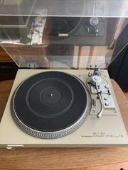 PL- 518 pioneer turntables Clean. fully functioning, Upgraded RCA cable VIDEO