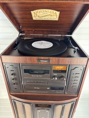 TEAC Nostalgia GF-480 Compact Hi-Fi Stereo System Turntable CD Cassette AM/FM
