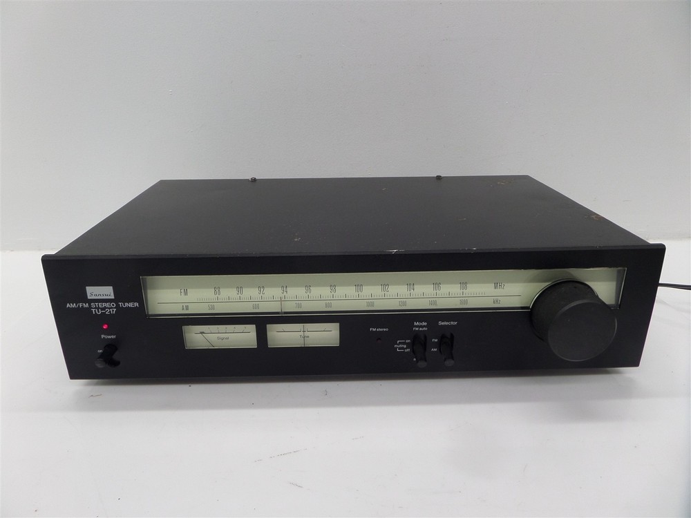 Vintage Sansui TU-217 AM/FM Stereo Tuner