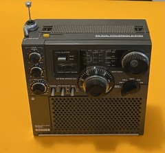 SONY ICF-5900W Portable Multi-Band Radio Receiver Pop-Up Antenna 4E25 Works