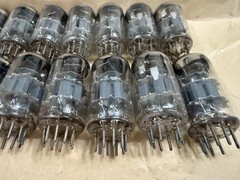 Amperex ECC88/6DJ8/6922 bugle boy D-Getter early version vintage tube